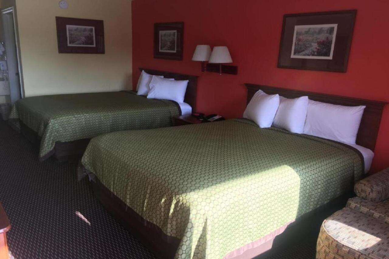 Budget Inn & Suites Hawkinsville Bagian luar foto