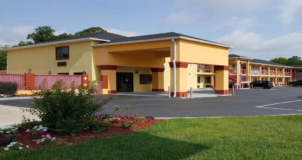 Budget Inn & Suites Hawkinsville Bagian luar foto
