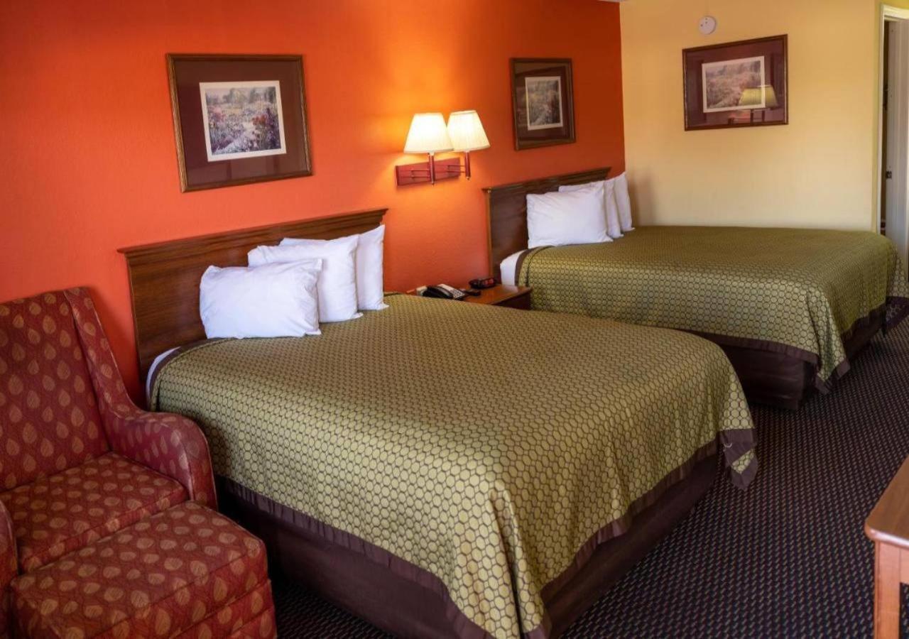 Budget Inn & Suites Hawkinsville Bagian luar foto