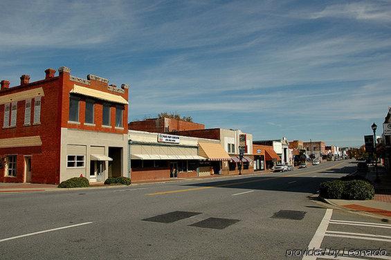 Budget Inn & Suites Hawkinsville Bagian luar foto